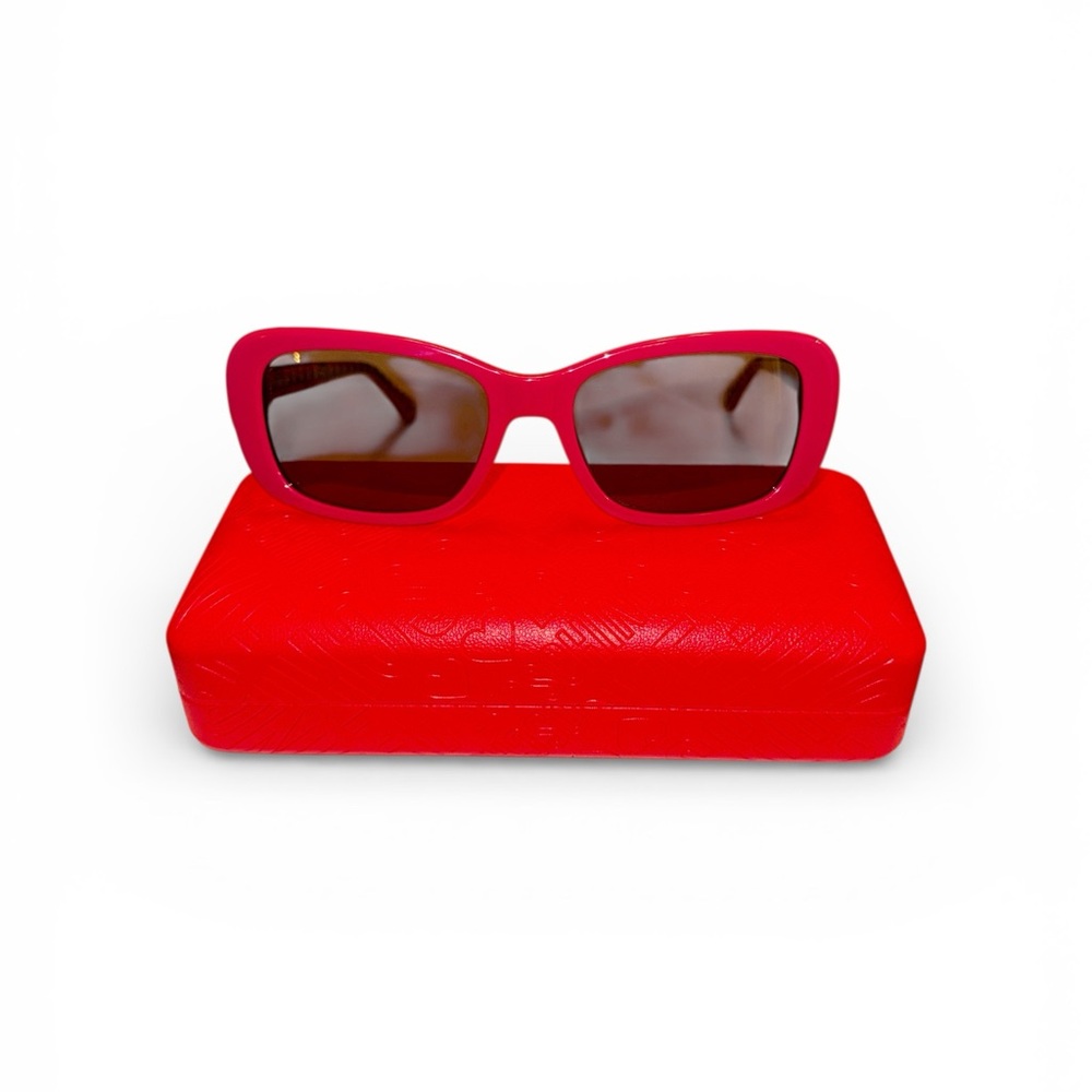 SOLD - Love Moschino Sunglasses in Fuchsia - Picture 4 of 12
